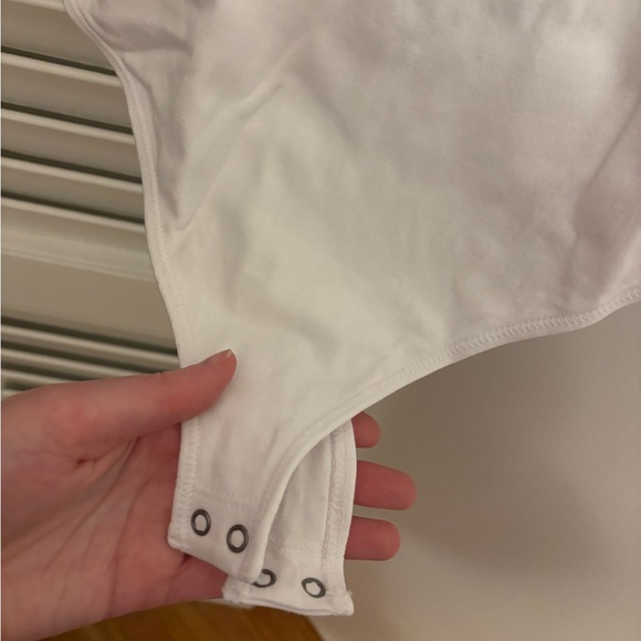 NWOT Abercrombie white bodysuit - Picture 4 of 4